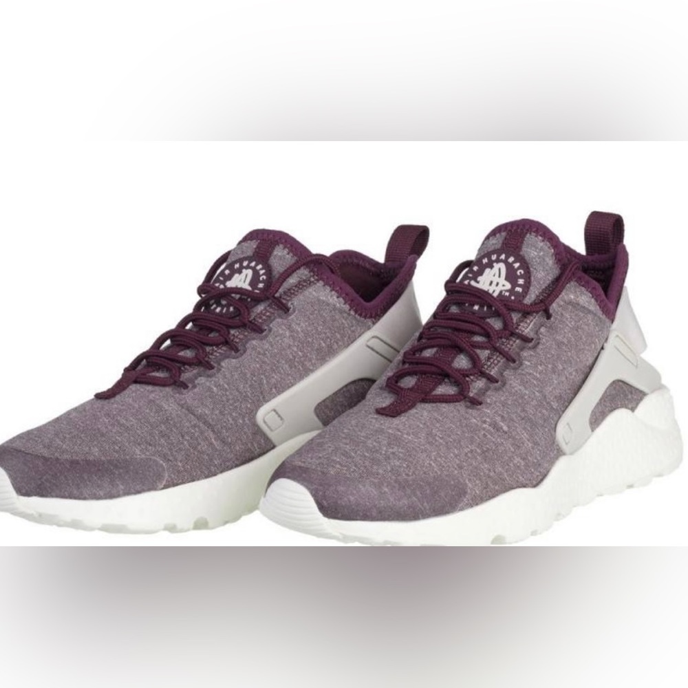 Women’s Nike Huarache ultra shoe